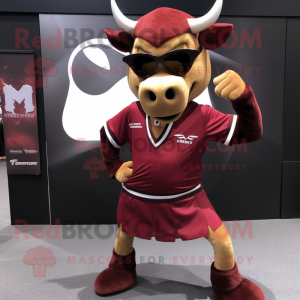 Postava maskota Maroon Bull...