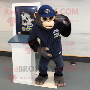 Navy chimpanse maskot...