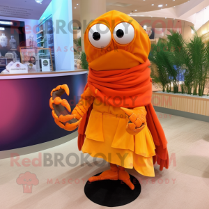 Personaje de disfraz de mascota de cangrejo ermitaño naranja vestido con  una minifalda y clips de bufanda