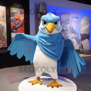 Sky Blue Falcon maskot...