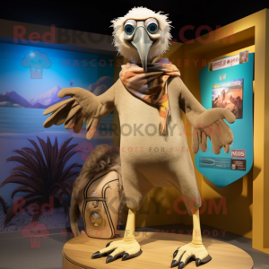 Beige Vulture maskot...