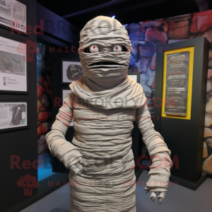 Grijze mummie mascotte...