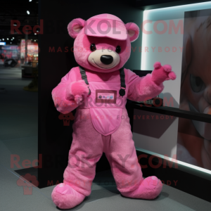 Pink Teddy Bear maskot...