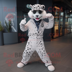 White Cheetah mascotte...