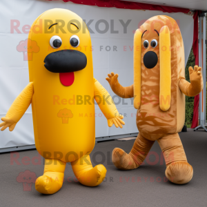 Gold Hot Dogs maskot...