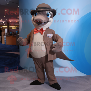 Brown Dolphin mascotte...