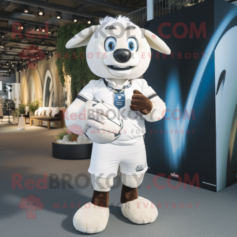 Personaggio in costume della mascotte del pallone da rugby bianco vestito con una maglietta da rugby e fasce da smoking Costumi da mascotte Redbrokoly