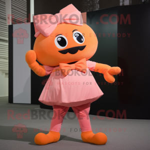 Oranžová růžová postava...