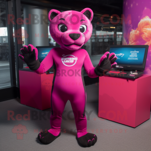 Magenta Panther maskot...