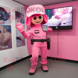 Pink Army Soldier mascotte...