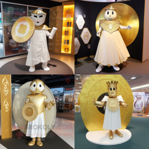 Guld keltisk sköld maskot...