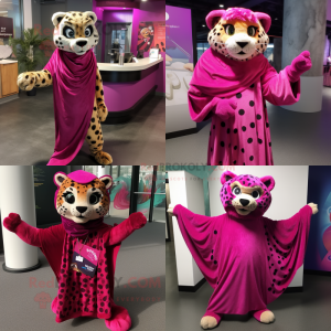 Magenta Cheetah maskot...