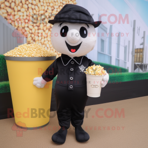 Personaje de disfraz de mascota de palomitas de maíz negro vestido con  camiseta de polo y tirantes