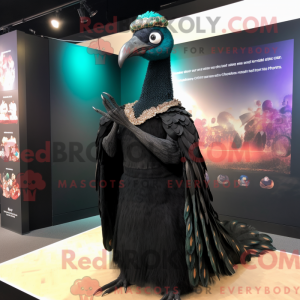 Máscara de pavão preto com...