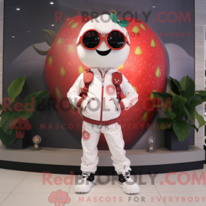 Cream Strawberry maskot...