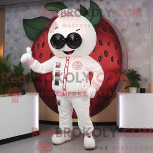 Cream Strawberry maskot...
