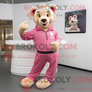 Pink Mountain Lion maskot...