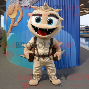 Mascotte de Barracuda beige...