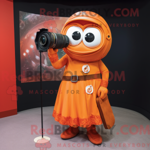 Orange Camera maskot...