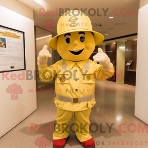 Gold Fire Fighter maskot...