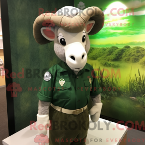 Forest Green Ram maskot...
