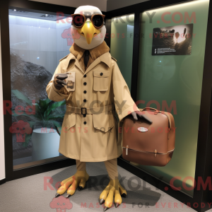 Tan Falcon maskot kostume...
