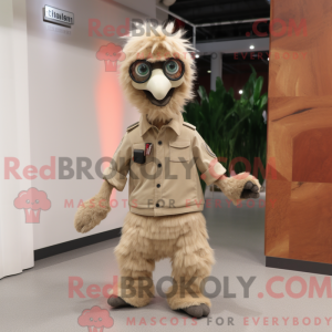 Figura de máscara de emu...