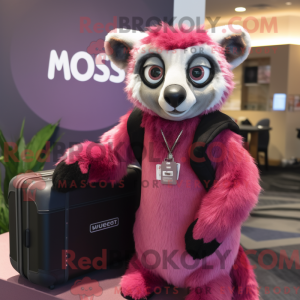 Magenta Lemur maskot...