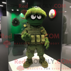 Grøn Para Commando maskot...