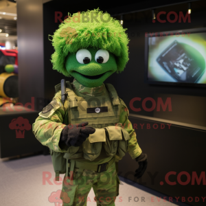 Grøn Para Commando maskot...