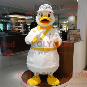 Cream Duck maskot...