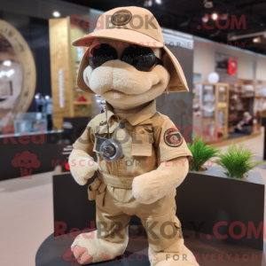 Beige Sniper maskot drakt...