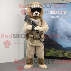 Beige Sniper maskot kostume...