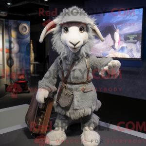Grå Angora Goat maskot...
