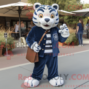Figura de máscara de tigre...