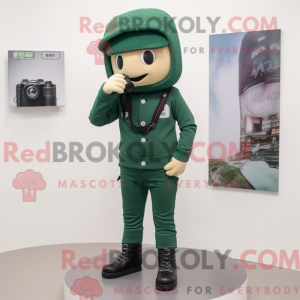 Forest Green Camera maskot...