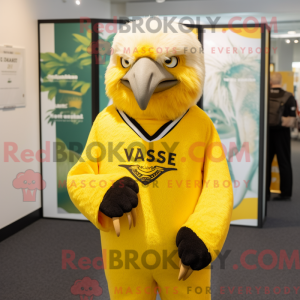 Yellow Haast S Eagle maskot...