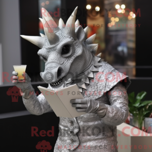 Sølv Triceratops maskot...