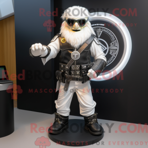Uma figura de máscara de...