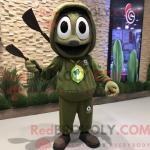 Olive Knife Thrower maskot...