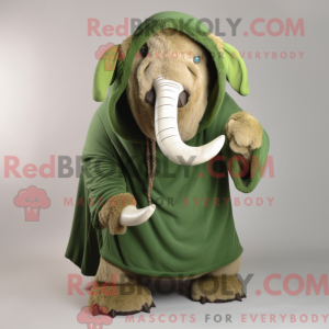 Forest Green Mammoth maskot...
