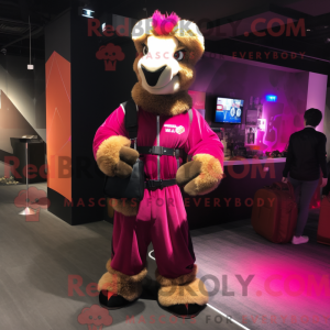 Magenta Camel Maskottchen...