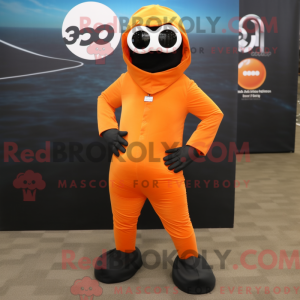 Orange Para Commando maskot...