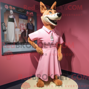 Pink Dingo maskot kostume...