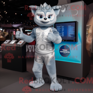 Sølv Momentum maskot...