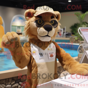 Beige Mountain Lion maskot...