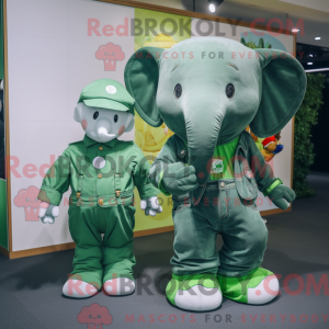 Máscara de elefante verde...
