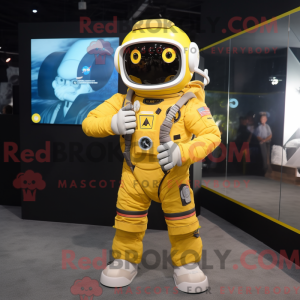 Gul Astronaut maskot...