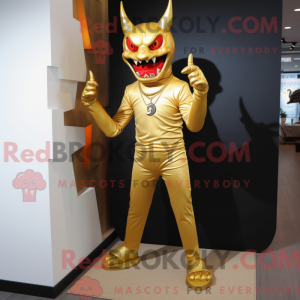 Gold Devil Maskot...