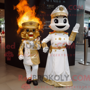 Gold Fire Fighter maskot...